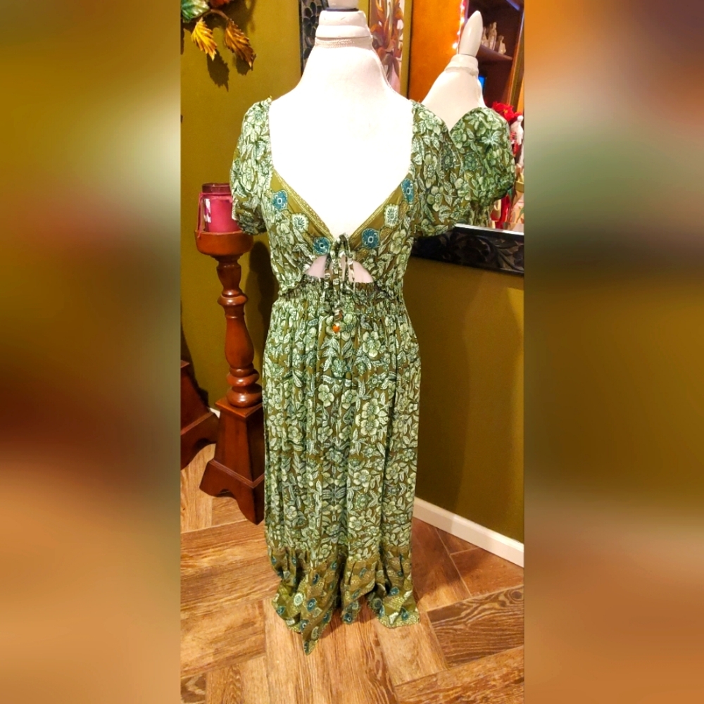 Green floral Japna XS dress, like new